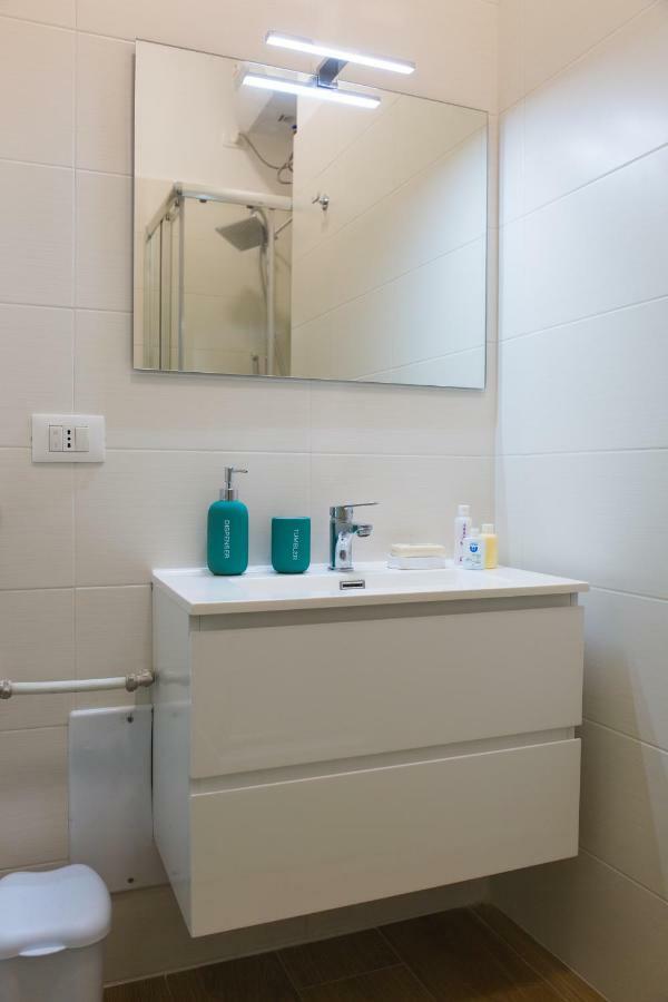 Astrea Hotel กาแซร์ตา ภายนอก รูปภาพ
